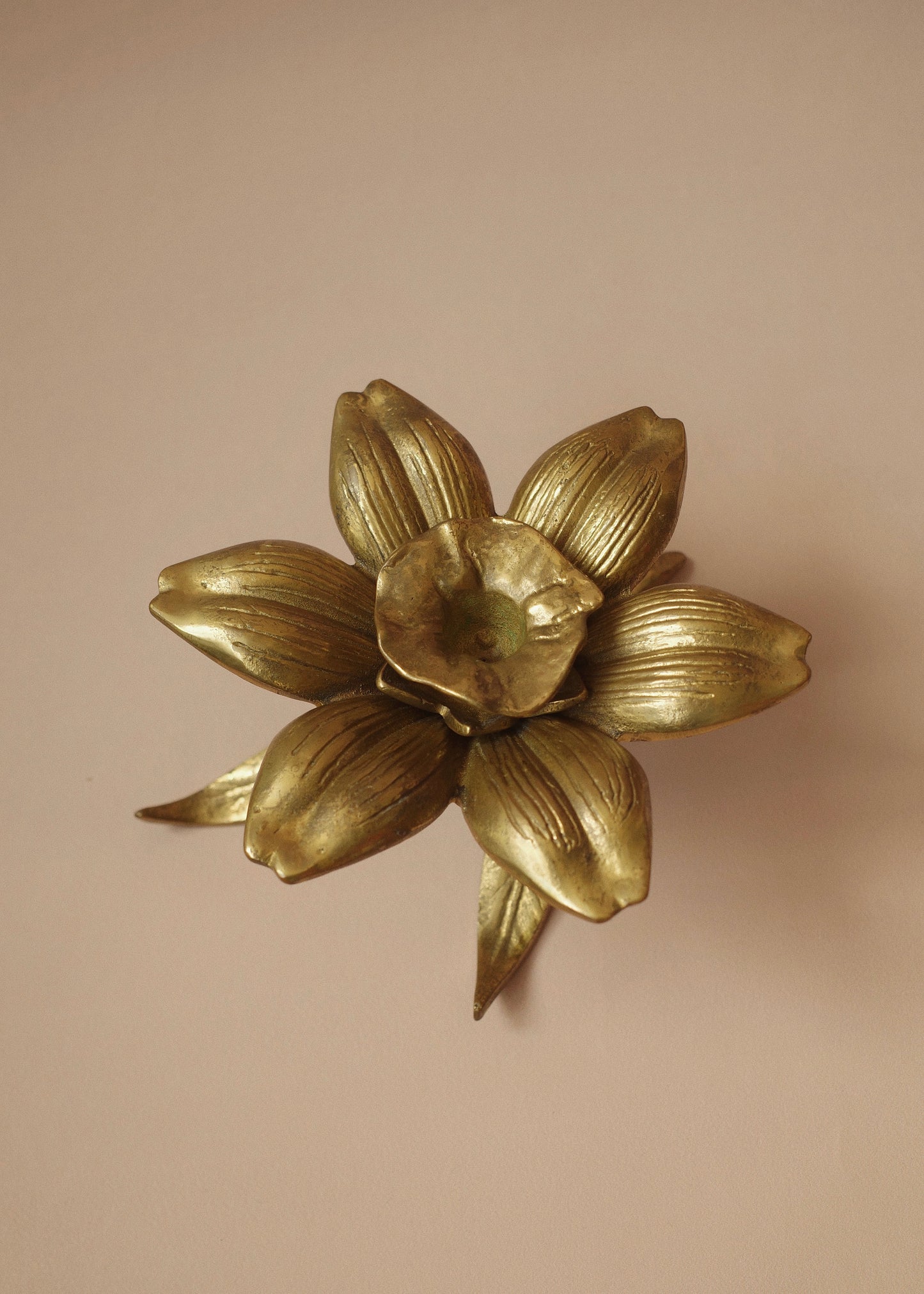Bloom Ritual: Mid‑Century Candle Holder